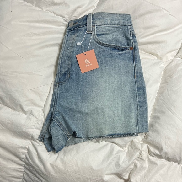 Denim shorts - Picture 2 of 7